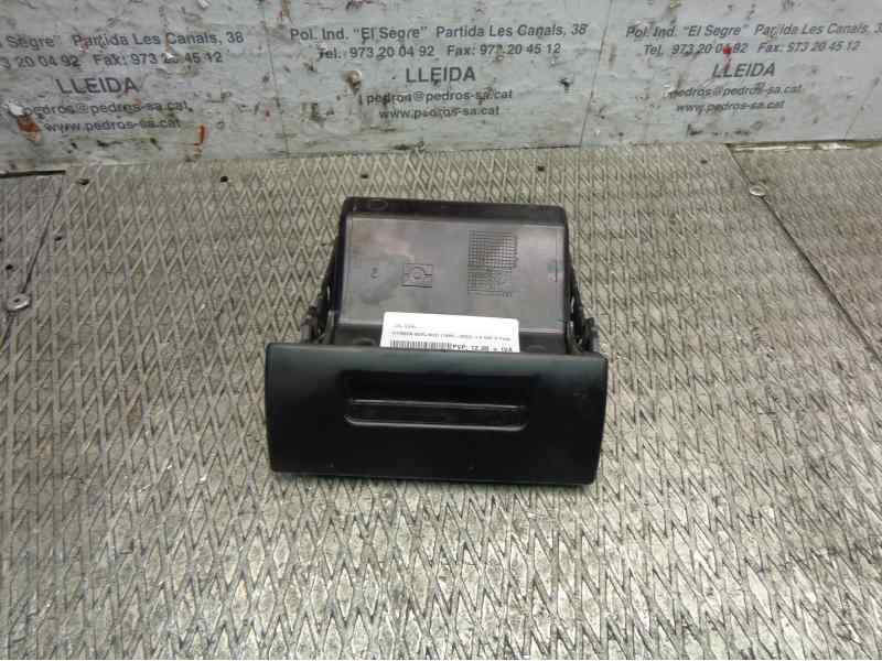 Recambio de cenicero para citroën berlingo 1.9 600 d furg. referencia OEM IAM 8230Q9  