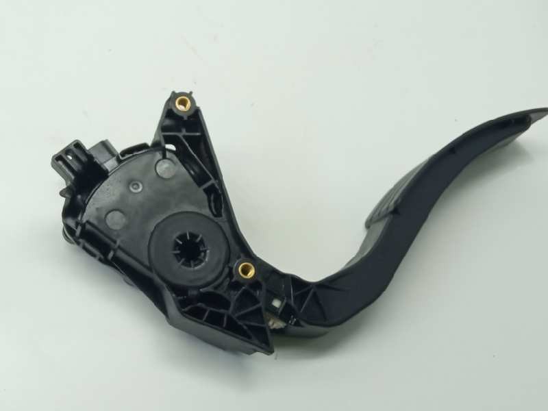 Recambio de pedal acelerador para renault clio iv dynamique referencia OEM IAM 180029347R  