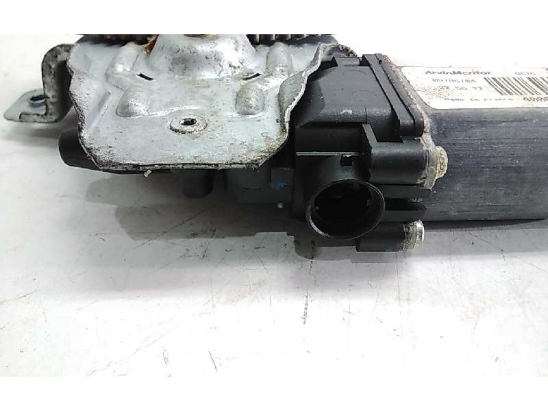 Recambio de elevalunas trasero izquierdo para mg rover mg zs (t/rt) 120 referencia OEM IAM 400676  