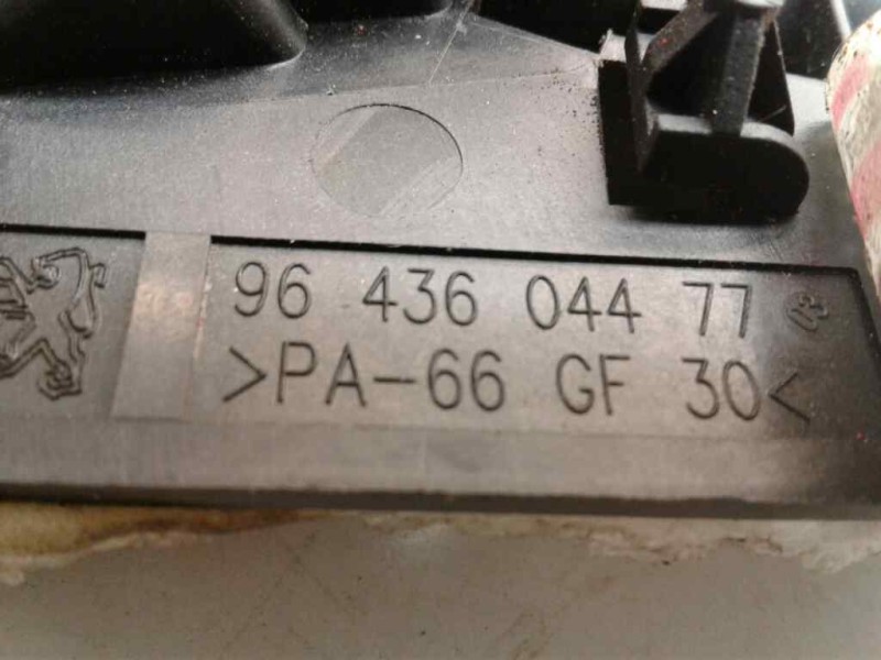 Recambio de maneta exterior delantera derecha para peugeot 307 break / sw (s1) sw pack referencia OEM IAM 9643604477  