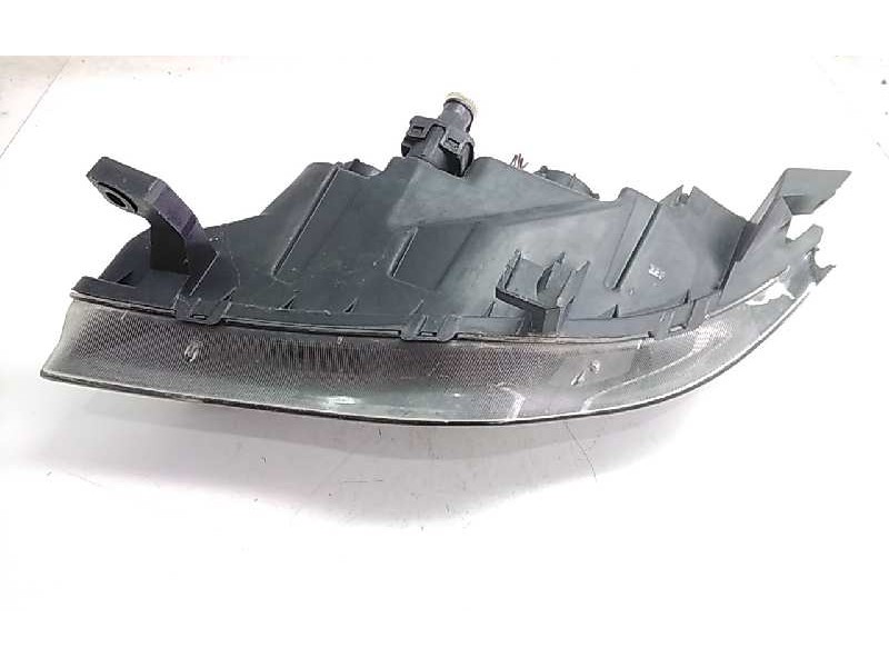 Recambio de faro derecho para mg rover mg zs (t/rt) 120 referencia OEM IAM XBC002680  