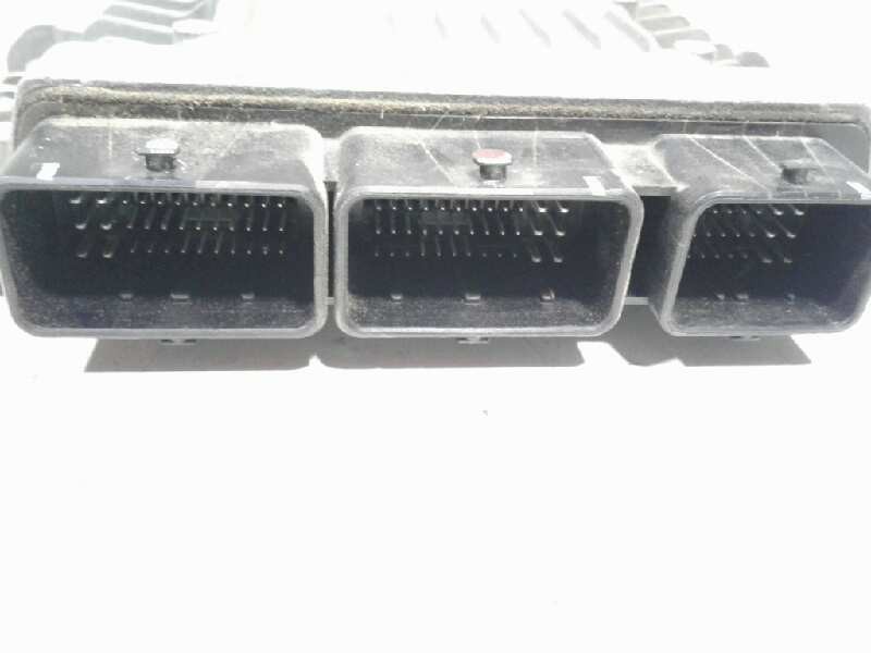 Recambio de centralita motor uce para renault scenic ii emotion referencia OEM IAM 8200766462  