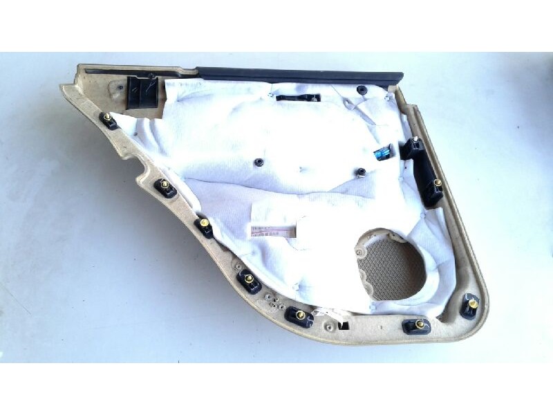 Recambio de guarnecido puerta trasera derecha para mercedes clase m (w164) ml 350 cdi (164.122) referencia OEM IAM   