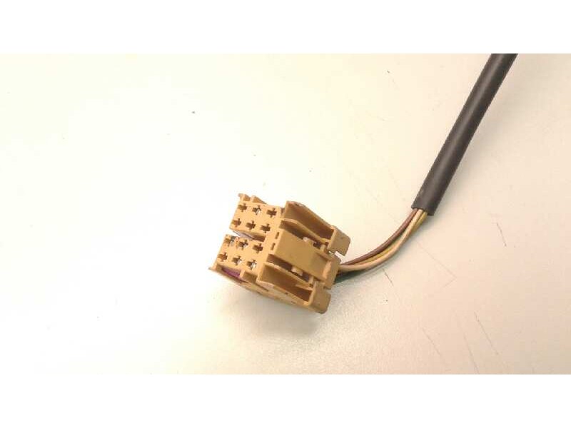 Recambio de retrovisor derecho para seat ibiza (6l1) stylance referencia OEM IAM 014142  