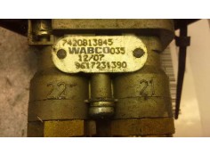 Recambio de palanca freno de mano para renault magnum 500 referencia OEM IAM 7420813845 961723190  2