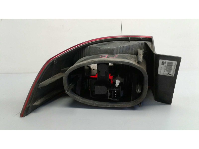 Recambio de piloto trasero derecho para renault laguna ii (bg0) confort authentique referencia OEM IAM 8200002474  