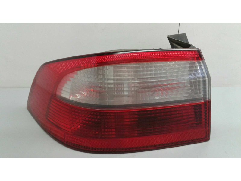 Recambio de piloto trasero izquierdo para renault laguna ii (bg0) confort authentique referencia OEM IAM 8200002473  