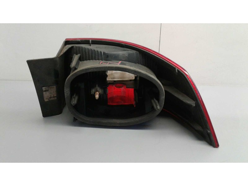 Recambio de piloto trasero izquierdo para renault laguna ii (bg0) confort authentique referencia OEM IAM 8200002473  