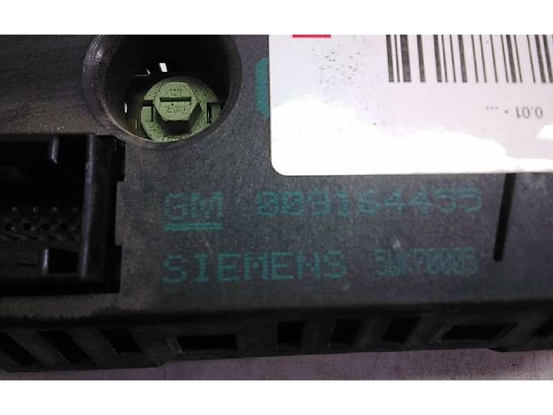 Recambio de pantalla multifuncion para opel combo (corsa c) referencia OEM IAM 009164455  