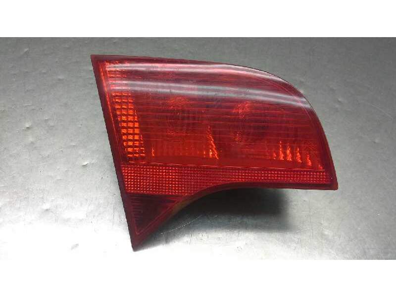 Recambio de piloto trasero izquierdo porton para audi a4 avant (8e) referencia OEM IAM 8E9945093 484501 