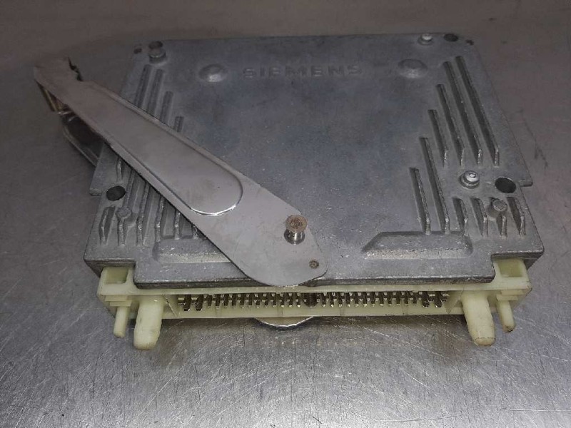 Recambio de centralita motor uce para volvo serie 850 2.5 10v berlina referencia OEM IAM S103955406B  