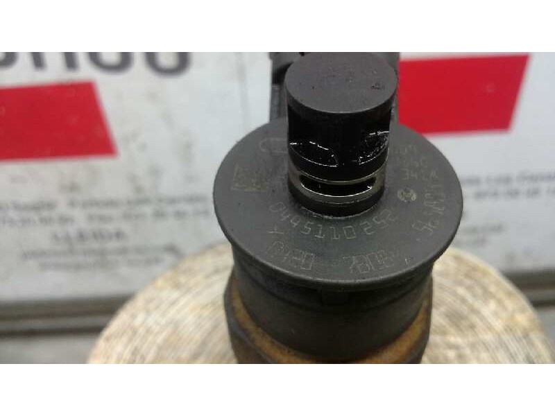 Recambio de inyector para peugeot 207 1.4 hdi referencia OEM IAM 0445110252  