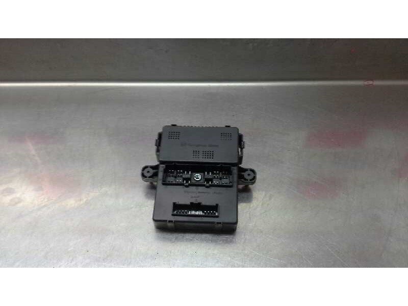 Recambio de centralita luces para ssangyong rodius xdi premium referencia OEM IAM 8232021031 21E3044 8232021031