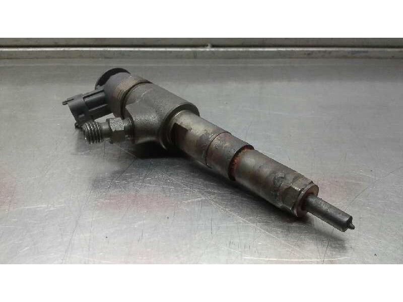 Recambio de inyector para peugeot 207 1.4 hdi referencia OEM IAM 0445110252  