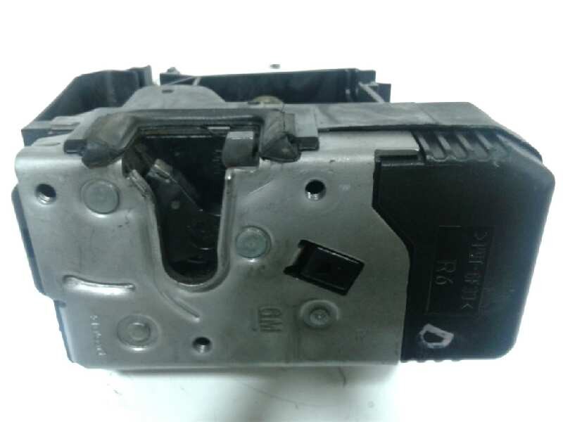 Recambio de cerradura puerta delantera derecha para nissan primastar (x83) 1.9 dci diesel cat referencia OEM IAM 8200042171  