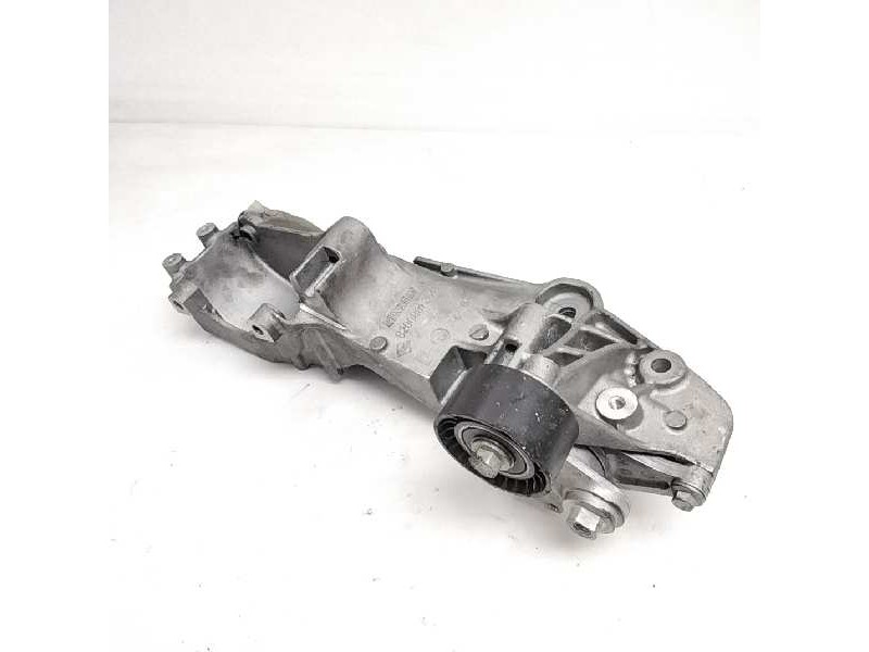 Recambio de soporte alternador para renault trafic caja cerrada (ab 4.01) referencia OEM IAM 8200881264  106255