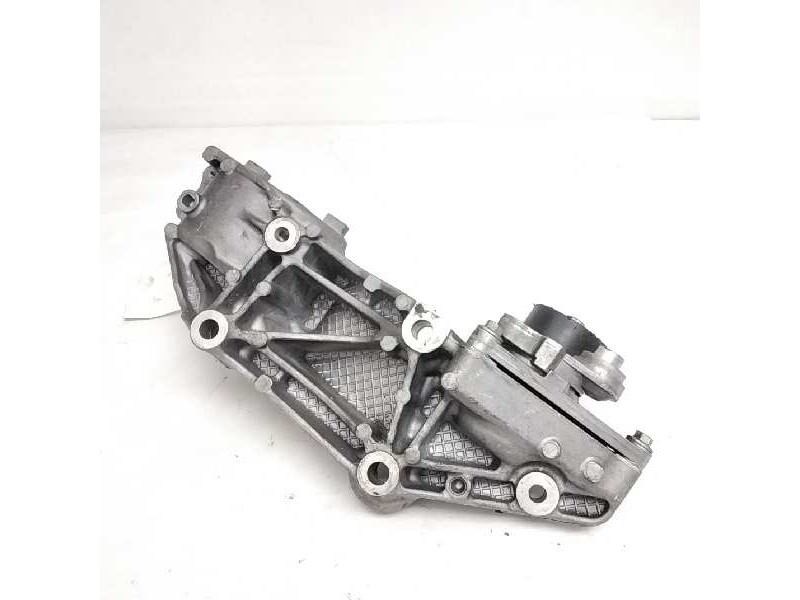 Recambio de soporte alternador para renault trafic caja cerrada (ab 4.01) referencia OEM IAM 8200881264  106255