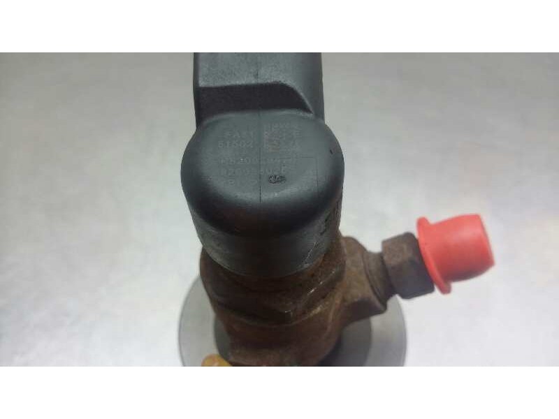 Recambio de inyector para renault megane ii berlina 5p 1.5 dci diesel referencia OEM IAM 8200380253  