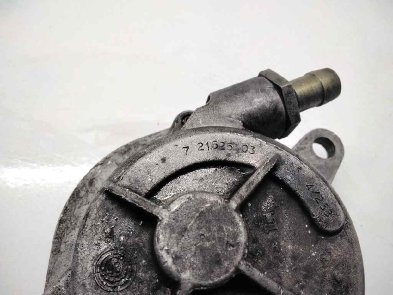 Recambio de depresor freno / bomba vacio para opel omega b 2.5 turbodiesel (x 25 td / u 25 td / l93) referencia OEM IAM 72162503