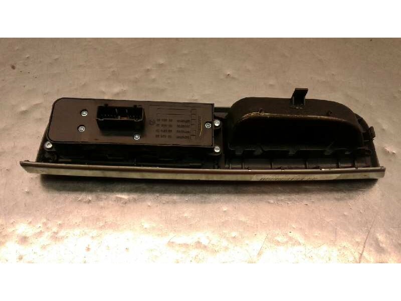 Recambio de mando elevalunas delantero izquierdo para volvo s40 berlina 1.6 diesel cat referencia OEM IAM   