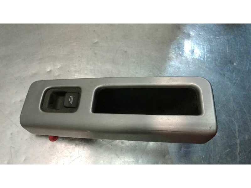 Recambio de mando elevalunas trasero derecho para volvo s40 berlina 1.6 diesel cat referencia OEM IAM   