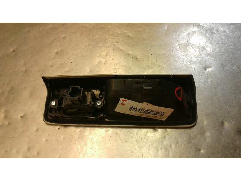 Recambio de mando elevalunas trasero derecho para volvo s40 berlina 1.6 diesel cat referencia OEM IAM   