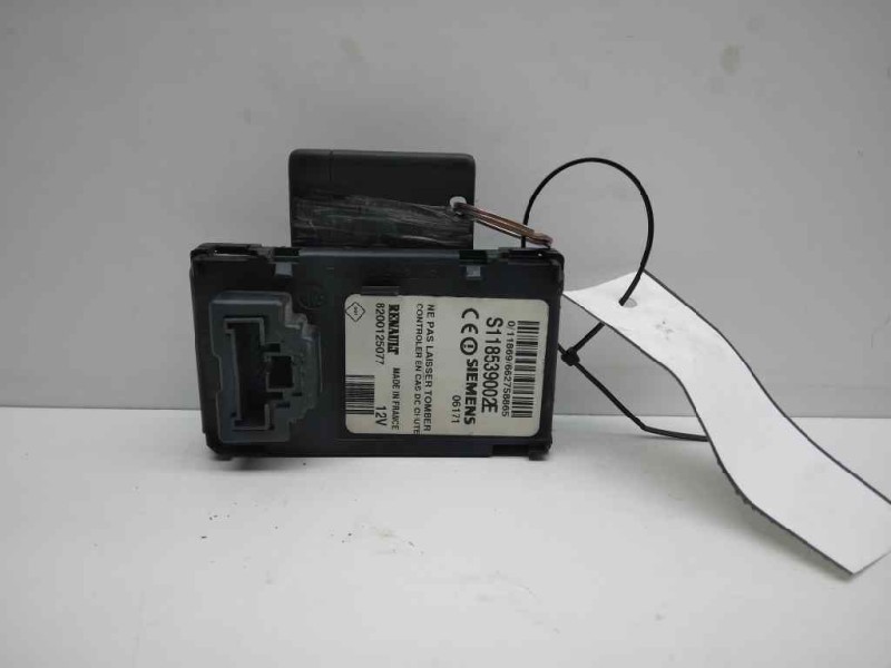 Recambio de conmutador de arranque para renault scenic ii authentique referencia OEM IAM 8200125077  