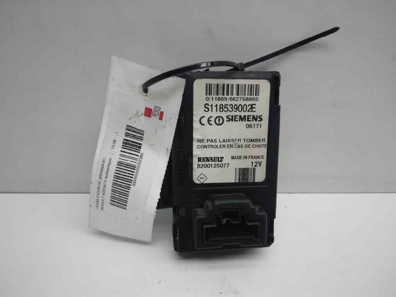 Recambio de conmutador de arranque para renault scenic ii authentique referencia OEM IAM 8200125077  