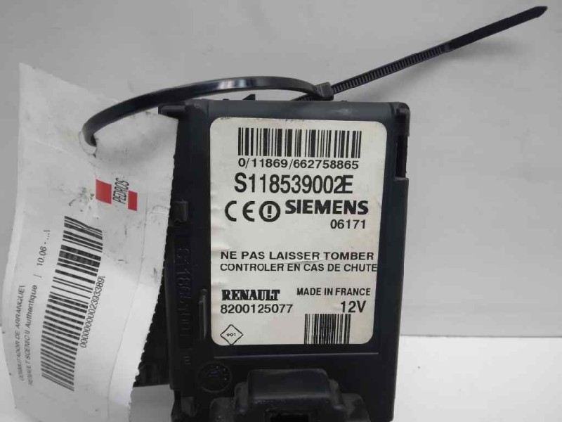 Recambio de conmutador de arranque para renault scenic ii authentique referencia OEM IAM 8200125077  