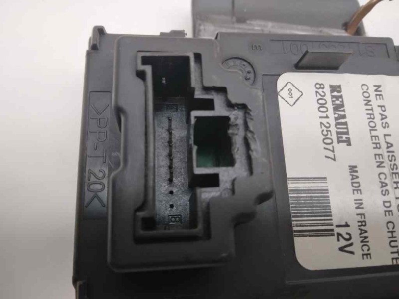 Recambio de conmutador de arranque para renault scenic ii authentique referencia OEM IAM 8200125077  