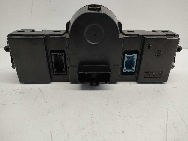 Recambio de mando climatizador para renault scenic ii authentique referencia OEM IAM 8200265572  