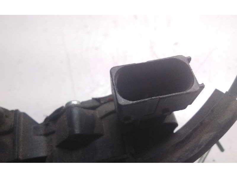 Recambio de cerradura puerta delantera izquierda para opel corsa d selective referencia OEM IAM 12258271  