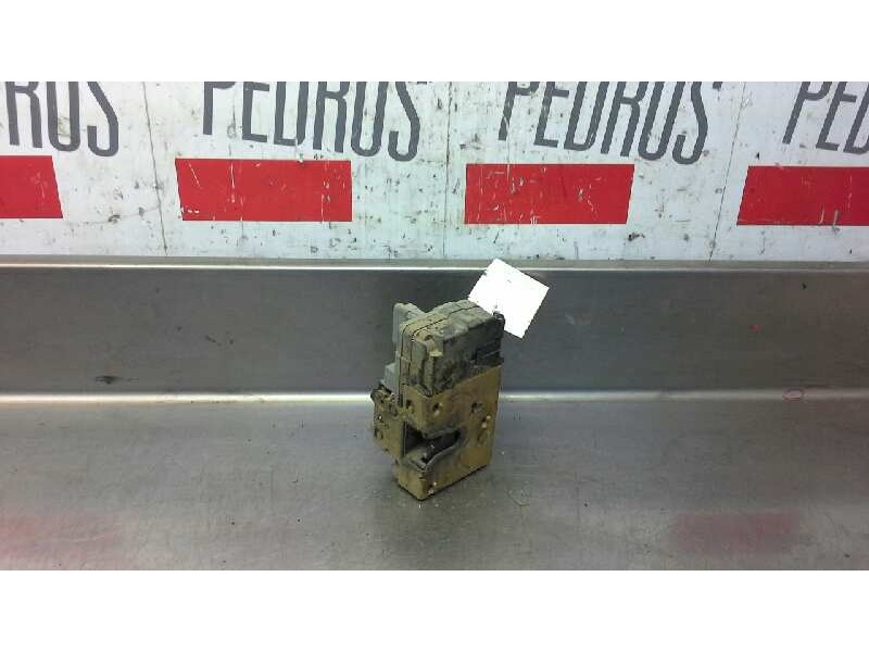 Recambio de cerradura puerta delantera derecha para peugeot 206 berlina xs-line referencia OEM IAM   