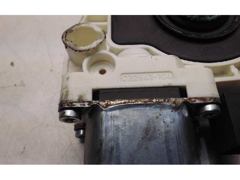 Recambio de motor elevalunas delantero derecho para volkswagen passat lim. (3g2) 1.6 tdi dpf referencia OEM IAM C22943104  