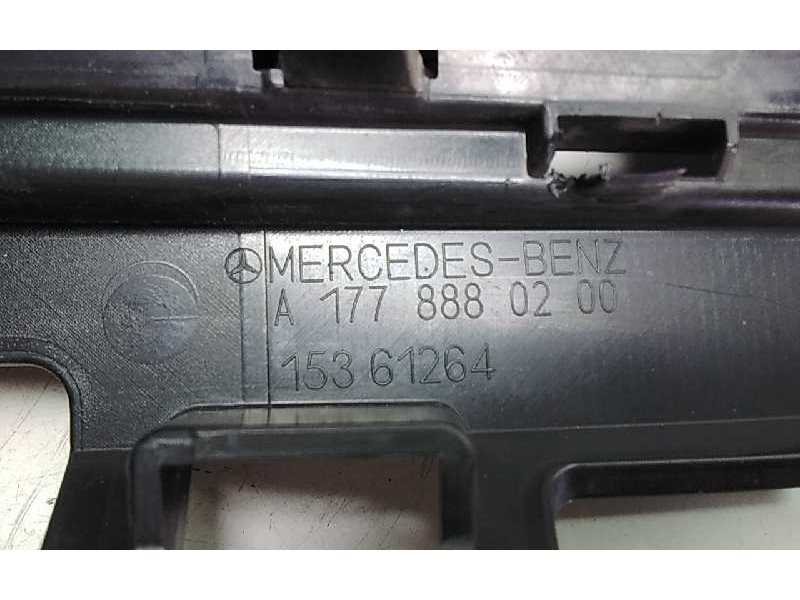 Recambio de rejilla delantera para mercedes clase a (bm 177) referencia OEM IAM A1778880200  