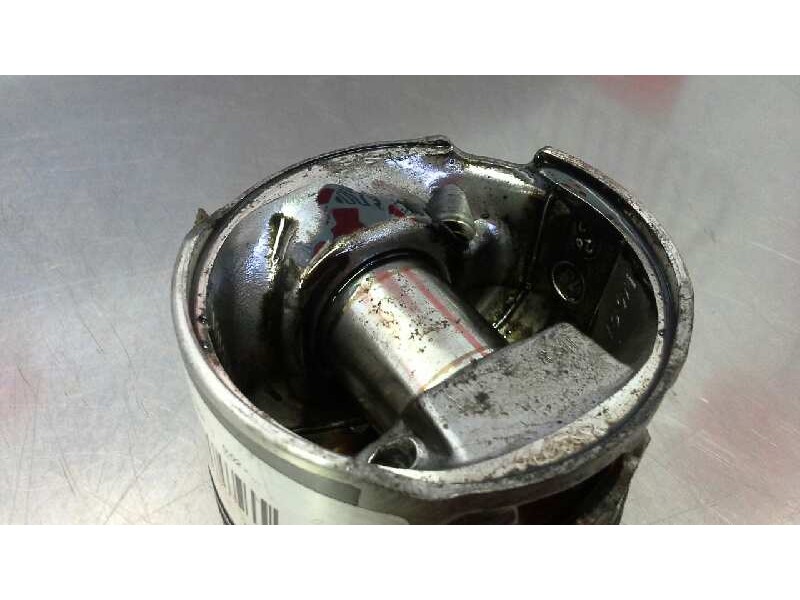 Recambio de piston para peugeot partner (s2) 1.6 16v hdi referencia OEM IAM   