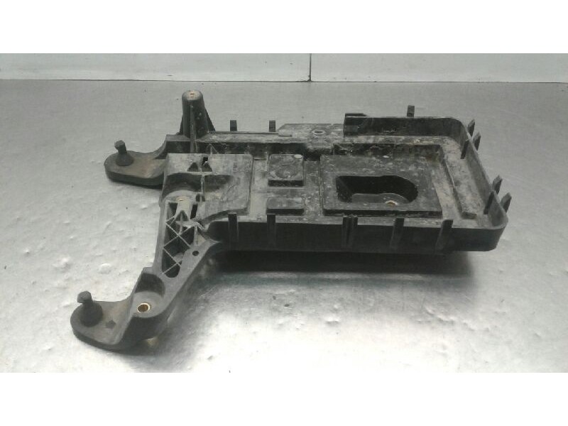 Recambio de soporte de bateria para volkswagen passat variant (3c5) advance referencia OEM IAM 1K0915333  