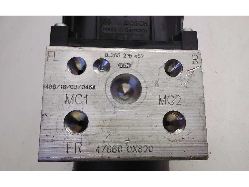 Recambio de centralita abs para nissan terrano/terrano.ii (r20) referencia OEM IAM 0265215457 DEFECTUOSO 