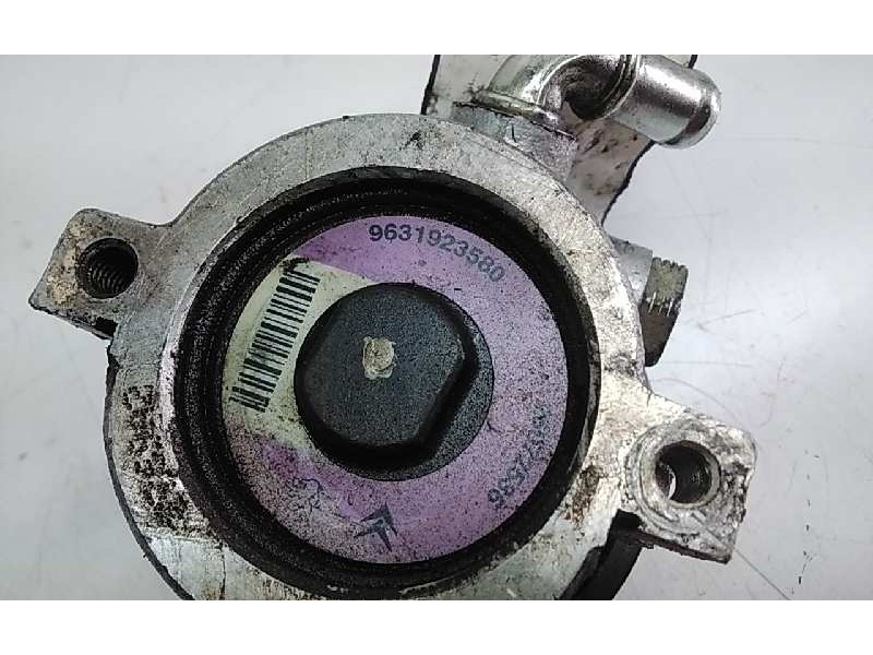 Recambio de bomba direccion para citroen xsara berlina 1.9td attraction referencia OEM IAM 9631923580  