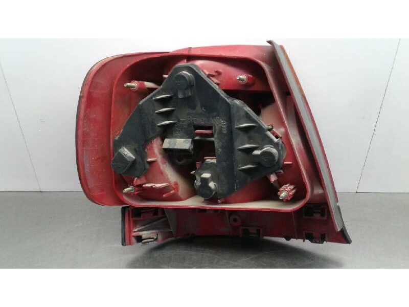 Recambio de piloto trasero derecho para audi a4 avant (b5) 1.9 tdi referencia OEM IAM 8D9945096D  106512