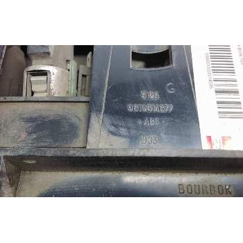Recambio de cenicero para citroën xantia berlina referencia OEM IAM 9610614677  