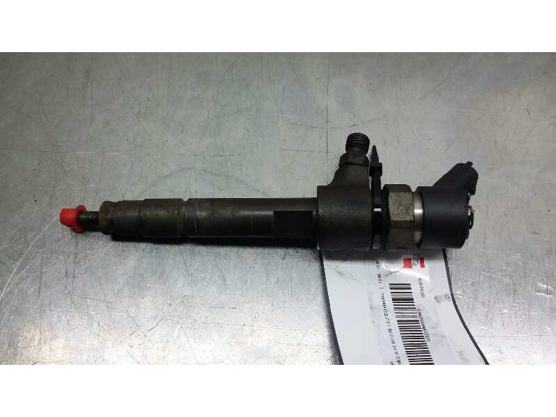Recambio de inyector para alfa romeo 147 (190) 1.9 jtd distinctive referencia OEM IAM 0445110068  