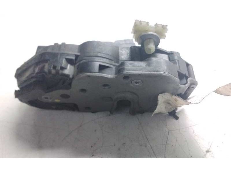 Recambio de cerradura puerta trasera derecha para opel astra j lim. cosmo referencia OEM IAM   