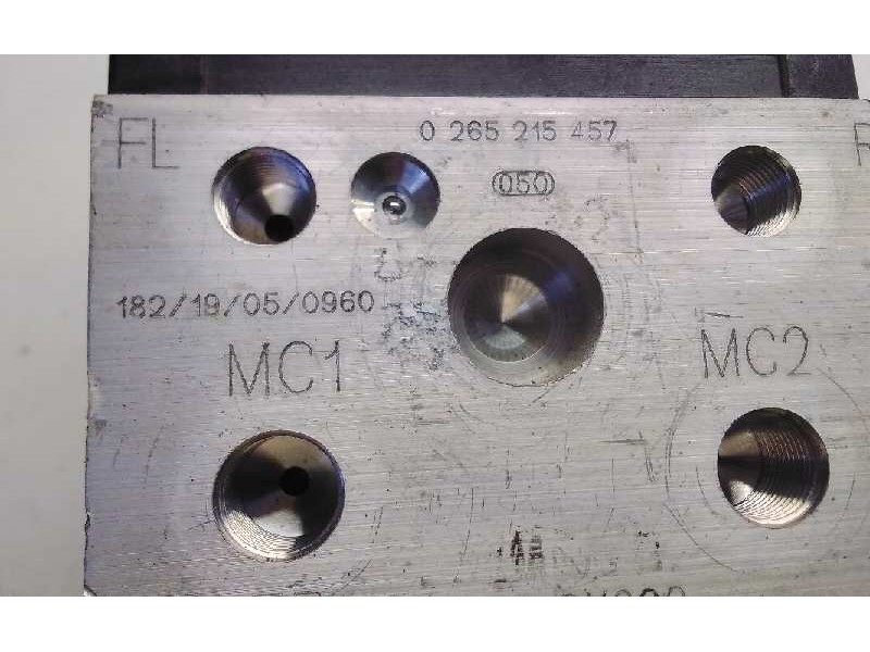 Recambio de centralita abs para nissan terrano (wd21) referencia OEM IAM 0265215457 DEFECTUOSO 