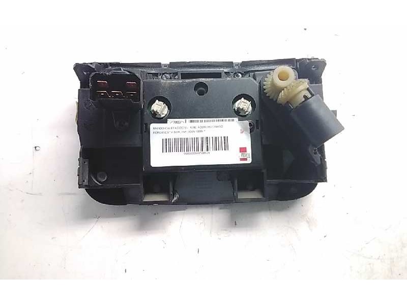 Recambio de mando calefaccion / aire acondicionado para ford fiesta berlina referencia OEM IAM   