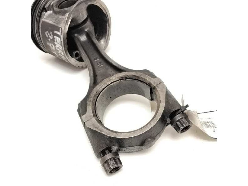 Recambio de biela para nissan terrano (wd21) 2.7 turbodiesel referencia OEM IAM   106891