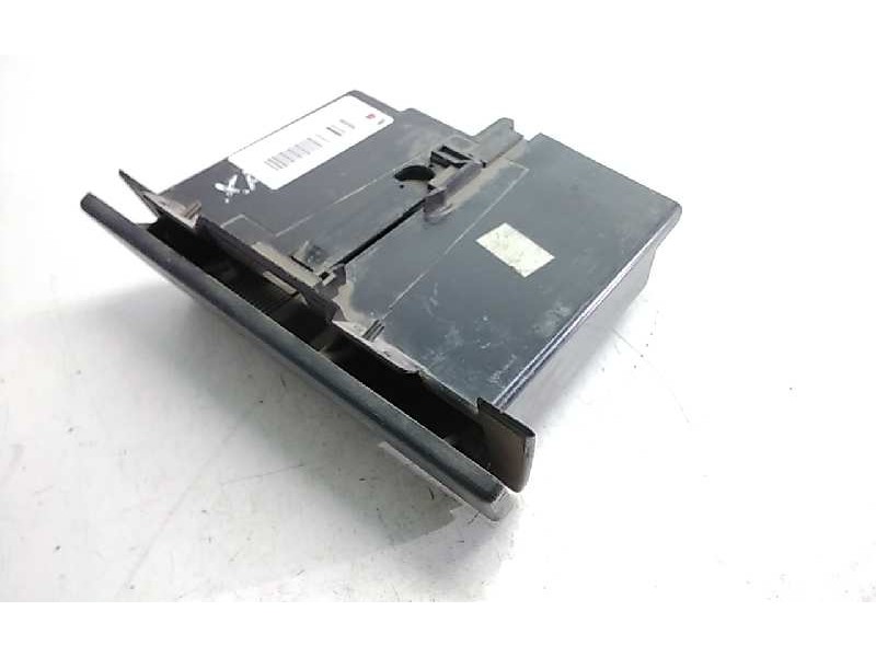 Recambio de cenicero para citroen xantia berlina referencia OEM IAM 9610614677  