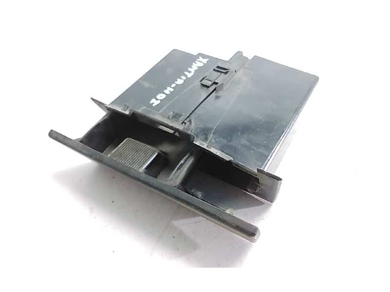 Recambio de cenicero para citroen xantia berlina referencia OEM IAM 9610614677  