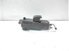 Recambio de mando elevalunas trasero derecho para mazda 3 berlina (bk) 1.6 crdt active+ referencia OEM IAM 03123120   2