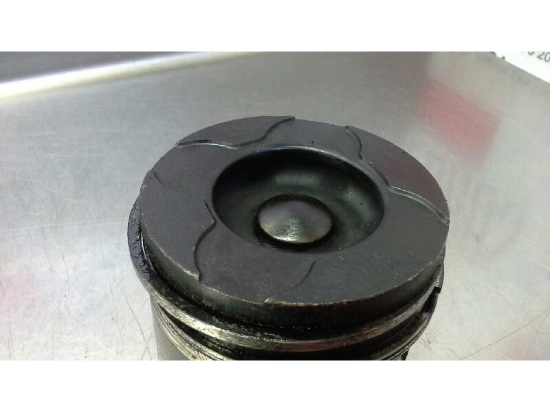 Recambio de piston para mazda 3 berlina (bk) 1.6 cd diesel cat referencia OEM IAM   